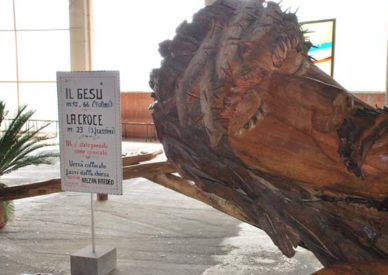 il-cristo-in-legno