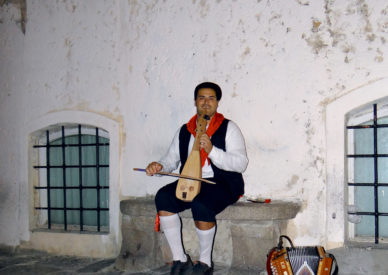 043-un-pò-di-folklore